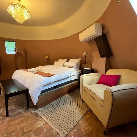 Casa de Férias La Tour Du Chateau - Domainepona